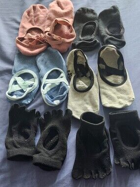 Mixed Pack of Grip and Toe Socks